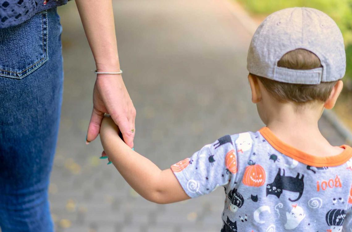 Voucher per le famiglie in difficolt&agrave;: fino a 1.200 euro a bambino per chi si prenota in tempo nel "click day"