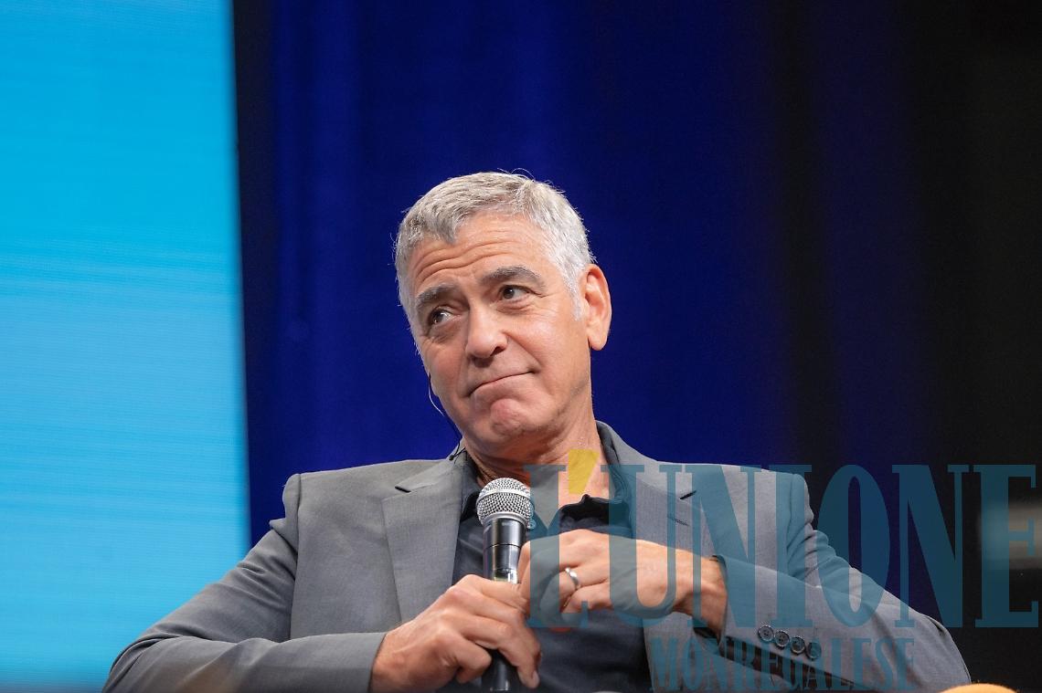 &laquo;Dobbiamo poter raccontare la verit&agrave;&raquo;: George Clooney da Cuneo attacca Trump