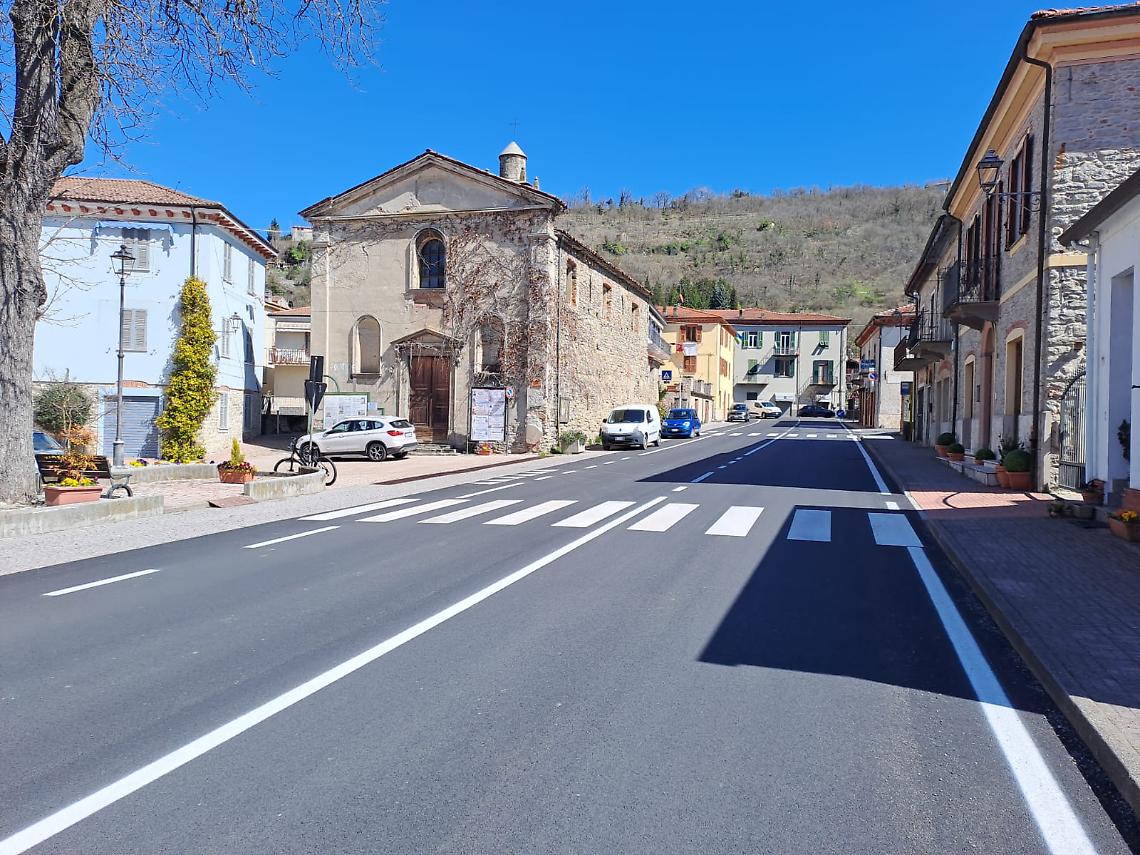 Dopo la riasfaltatura, completata la segnaletica orizzontale nel centro abitato