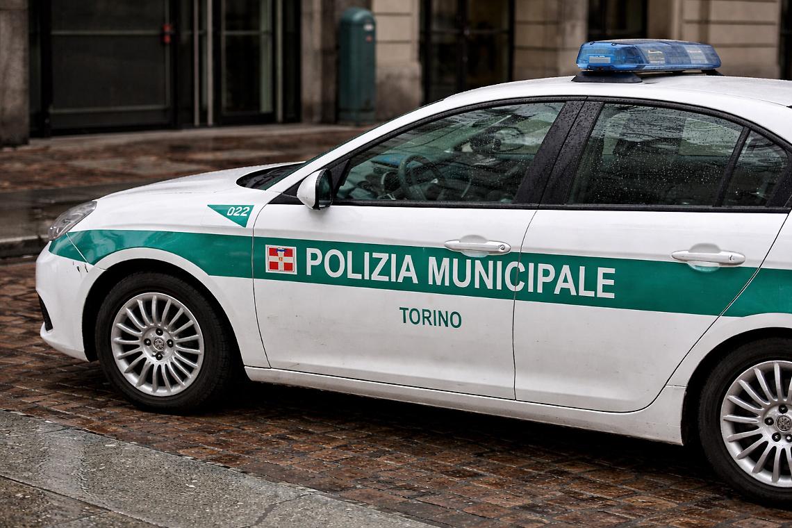 32enne morto vicino alla sua bicicletta: ipotesi auto pirata