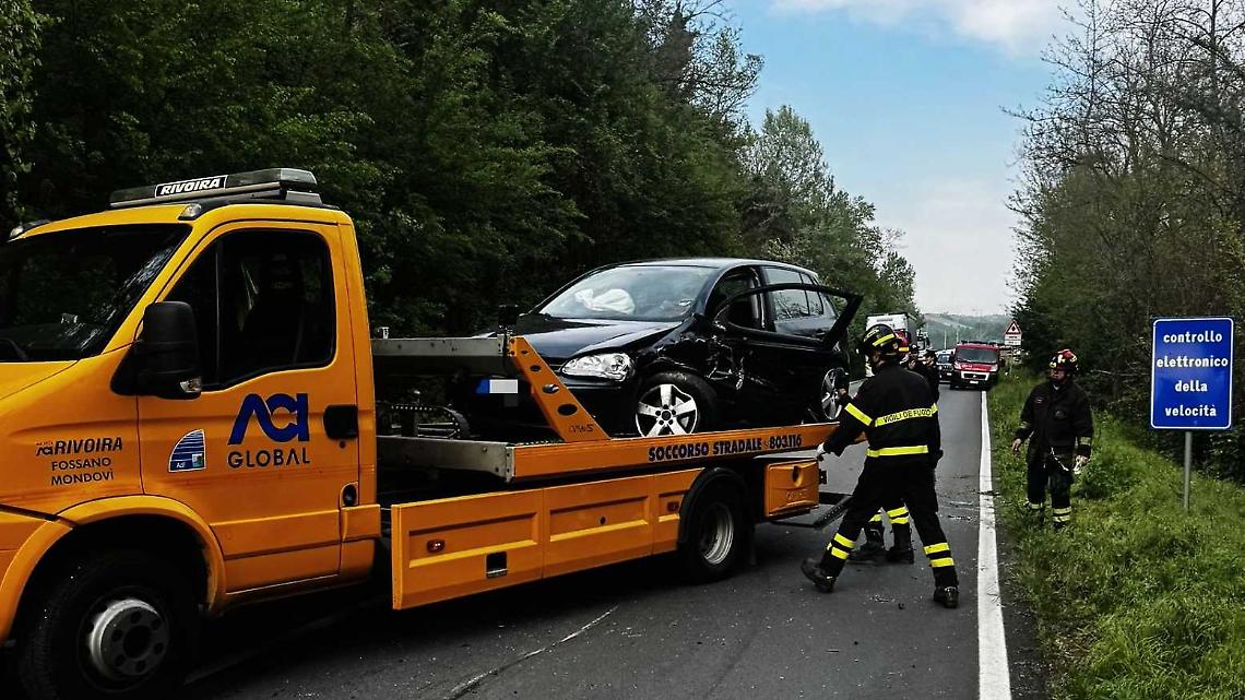 Tre auto coinvolte in un incidente sulla Fondovalle