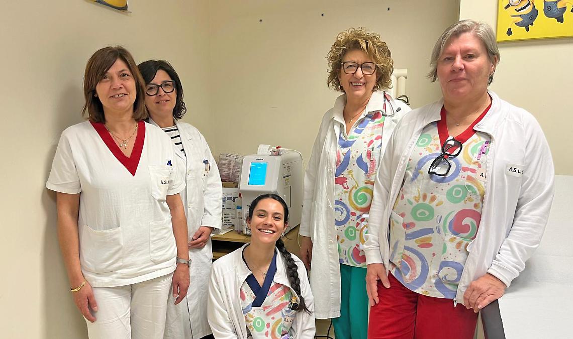 Con una piccola goccia di sangue analisi e diagnosi pi&ugrave; veloci