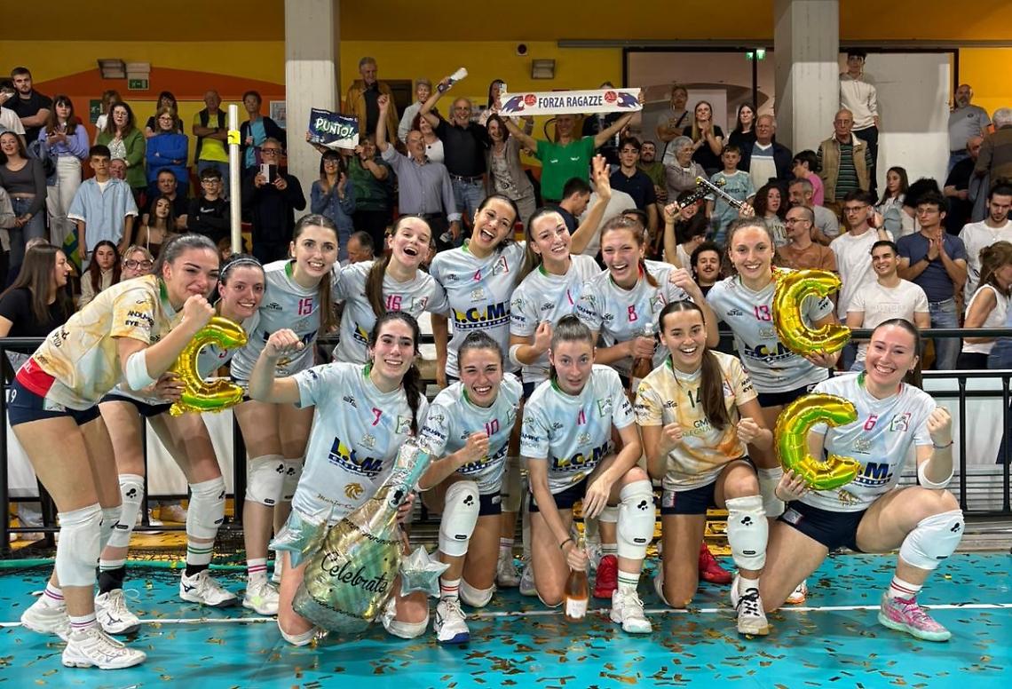 La squadra dei record festeggia la promozione in serie C: 23 vittorie in 23 partite