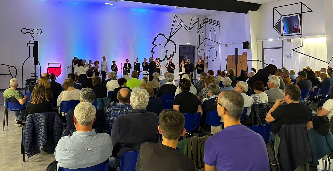 Raccolti pi&ugrave; di 3 mila euro per l'Oratorio: in tantissimi al concerto benefico dei "Voxes"