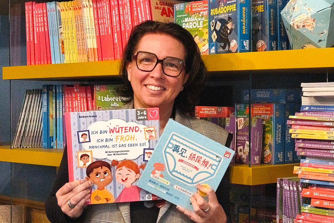 Un elefantino rosso nato in Italia arriva fino in Cina