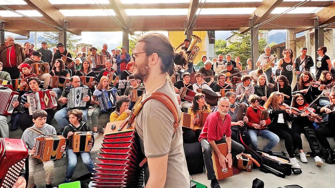 Tre giorni di musica e danza: la primavera si accende in chiave occitana