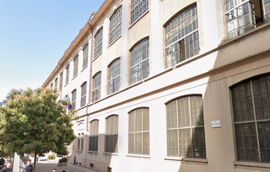 Donna precipita dal terzo piano dell'Universit&agrave;: sospese le lezioni, indagini in corso