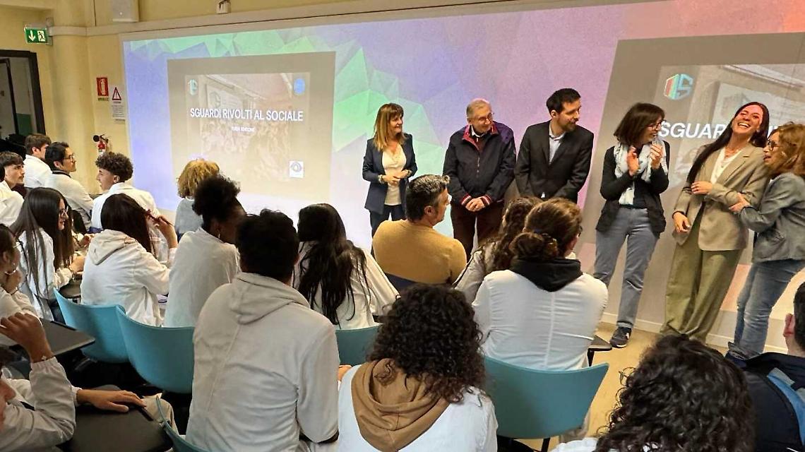 Giovani ottici in campo: occhiali nuovi per i bisognosi