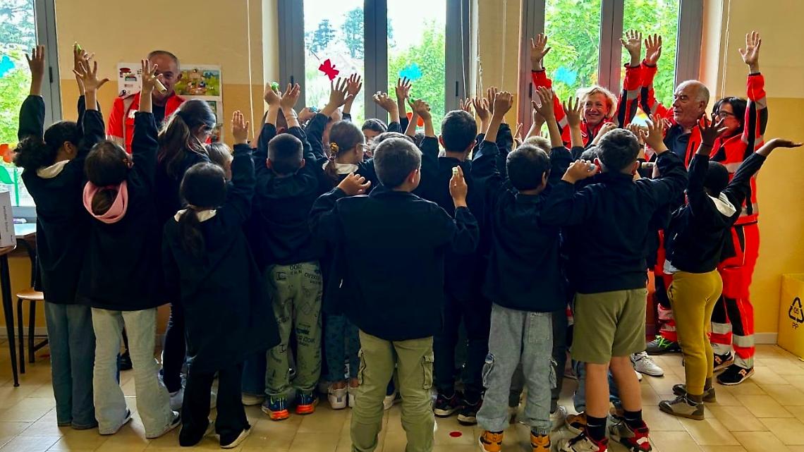 A scuola il progetto &ldquo;ABC... Primo soccorso!&rdquo;: una mattinata speciale con la Croce Bianca di Ceva