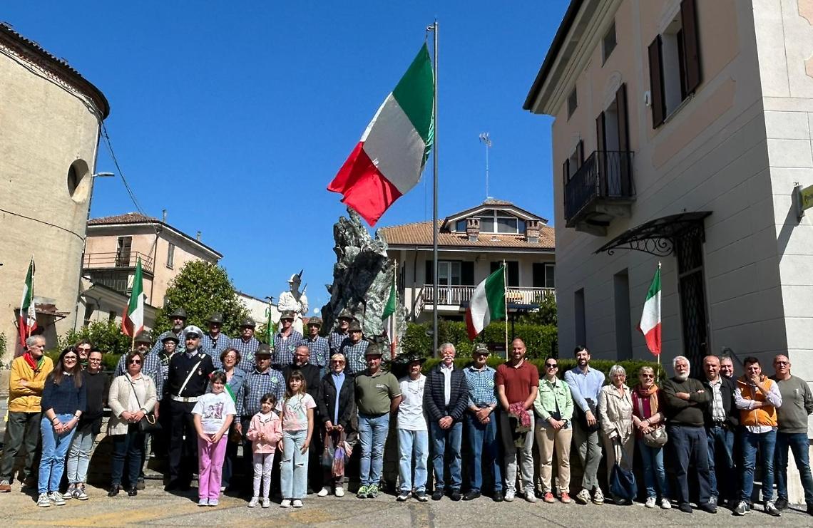 Alpini, cittadini e Associazioni hanno commemorato la Liberazione d'Italia