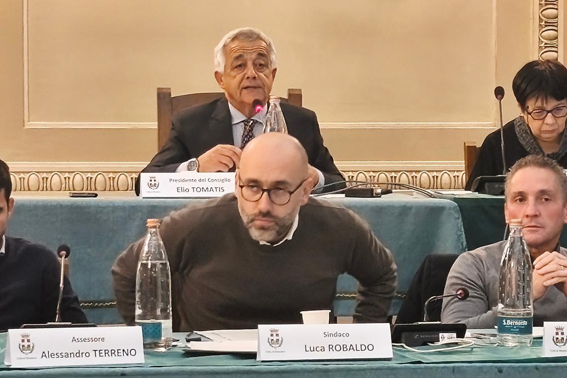 Dalle dimissioni dei medici allo scontro con la direzione Asl: sar&agrave; un Consiglio comunale "caldo"