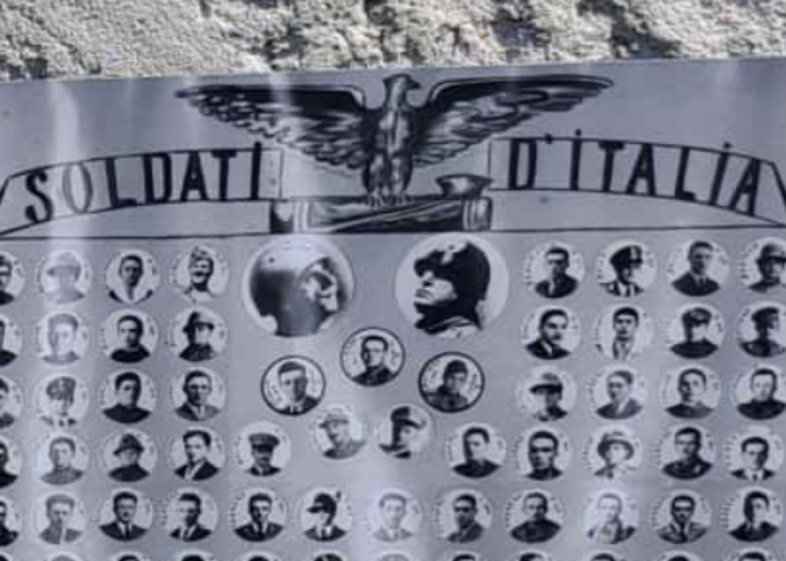 Targhe commemorative con l'a foto del Duce. L&rsquo;ANPI: &laquo;Siamo sconcertati&raquo;