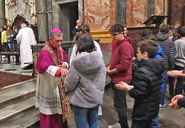 Incontro diocesano dei cresimandi: in tantissimi in Cattedrale, col vescovo