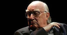 Addio a Camilleri, il re del giallo colto