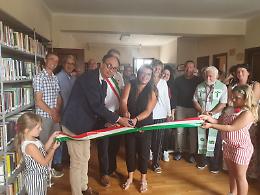 Presentata la nuova Biblioteca di Clavesana, dopo il restyling