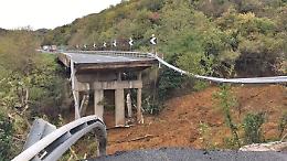 Viadotto crollato sulla A6 a Savona: «Ricostruito in 4 mesi». Toti: «Nessuna vittima»
