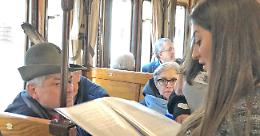 Viaggio nel treno storico fra i ricordi degli Alpini che andarono in guerra