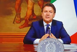Conte: «Restano le limitazioni e l’autocertificazione. Riapertura di bar e ristoranti a giugno»
