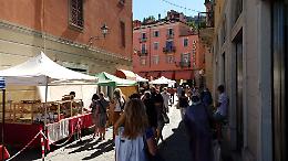 Mondovì: i banchi del mercato contadino a Breo - LE FOTO