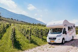 Vacanze in camper e soste con… vista sulle vigne