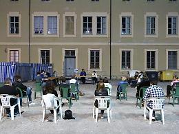Minaccia e molesta i cittadini di Roapiana, Monastero introduce il Daspo urbano