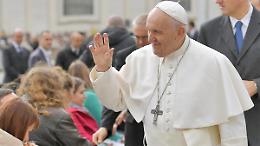 Papa Francesco nella Giornata delle comunicazioni: «No al "giornalismo-fotocopia"»