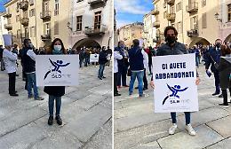«Vogliamo sapere come e quando ripartire»: commercianti in piazza