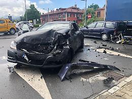Mondov&igrave;, tre auto e un bilico coinvolti nell'incidente al Beila