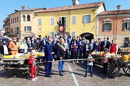 Inaugurata "Zucca in piazza": è festa per due giorni, in centro a Piozzo
