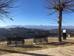 A Murazzano c'è una nuova area relax con vista, sulla piazzetta di San Lorenzo