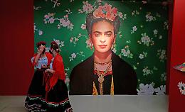 Frida Kahlo a Mondovicino: un'esposizione immersiva dedicata alla pittrice messicana