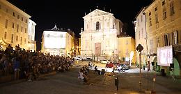 Maxischermo in piazza Maggiore, per vedere la finalissima Macerata-Mondovì