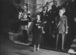 Quando, nel suo primo viaggio in Italia, la regina Elisabetta fu accolta da Luigi Einaudi