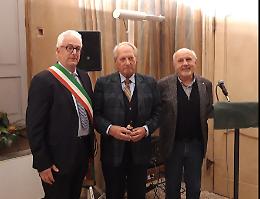 Al castello di Rocca de' Baldi, l'ing. Carlo Morozzo della Rocca riceve la "Cioca d'or"