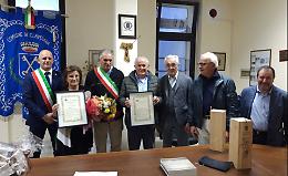 Clavesana: ex sindaco ed ex vicesindaco di Rogno ricevono la cittadinanza onoraria