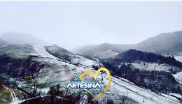 Antipasto d'inverno: ecco la prima "imbiancata" sulle nostre montagne, ma è grandine