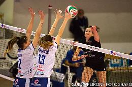 Clamoroso al PalaManera: Offanengo penultima della classe batte Mondovì 3-0