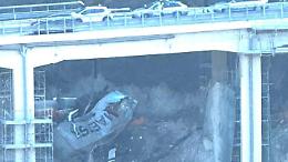 Camion precipita giù da un viadotto per 15 metri sulla A6 - VIDEO