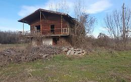 Bando “Distruzione”: Clavesana vuole abbattere un vecchio fabbricato lungo Tanaro