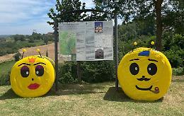 Quattro simpatiche "api" sono comparse stamattina a Belvedere Langhe
