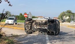 Incidente alle porte di Mondovì: due auto coinvolte, nessun ferito