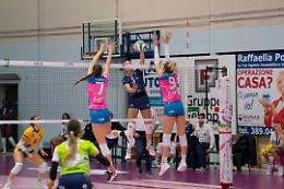 Boccata d'ossigeno: la Lpm Bam batte Costa Volpino in rimonta al tie-break