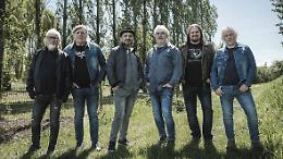 I Nomadi in concerto al Palazzetto dello Sport di Cuneo