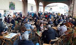 Tutti pazzi per la "Cisrà": in migliaia a Dogliani, per gustare la zuppa della tradizione