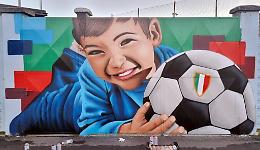 Lo sferisterio di Ceva cambia look e si veste con i murales dedicati allo sport