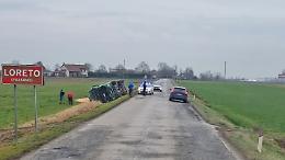 Camion fuori strada tra Salmour e Fossano, in salvo l'autista