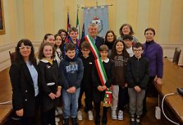 Si è insediato il nuovo Consiglio dei ragazzi di Dogliani: il sindaco è Arianna Porro