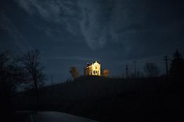 Dogliani: mostra fotografica “Impossible Langhe”, nella cappella del Sacra Famiglia
