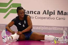 A soli 28 anni, la schiacciatrice Salì Coulibaly lascia la pallavolo giocata