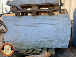 Il caso del pregiato sarcofago romano nascosto in un capanno e destinato al mercato clandestino
